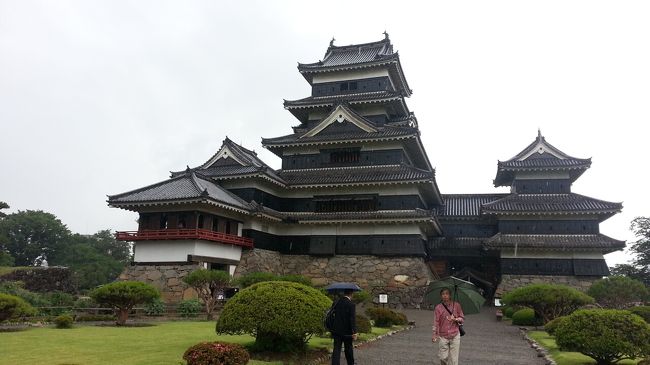 例年この時期、業界団体の出張研修会（１泊２日）があり、今回は長野県松本市へ。<br />半分以上（ほぼ９０％？？）旅行気分なので、旅行記としてまとめます。<br /><br />初日は、長野県に行った意味がわからないぐらいの悲惨な状況でしたが、２日目はなんとか名古屋にも寄り道して旅行気分に。。