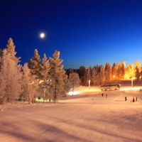 フィンランド-白銀の世界での満天の星空とオーロラ-