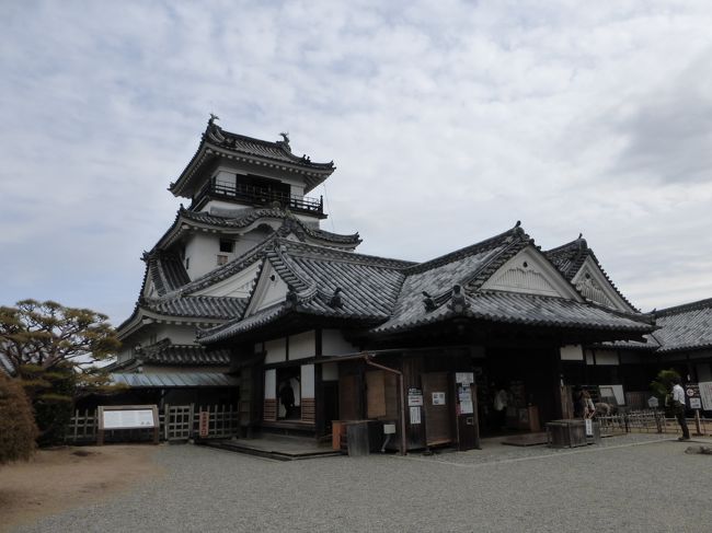 　 高知県を中心に、岡山県・徳島県も旅行してきました。<br />　 もちろん、今回の旅行の一番の目的地は高知県でしたので、そこでが一番時間を割きましたが、岡山県・徳島県もなかなかの穴場スポットを見てきました。本と穴場でしたよ、この二県で行った場所は！