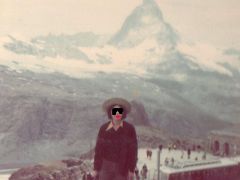 シニアのツアーで行くスイス９日間（カメラ紛失写真なし）リヒテンシュタインでランチ　２０１４年７月