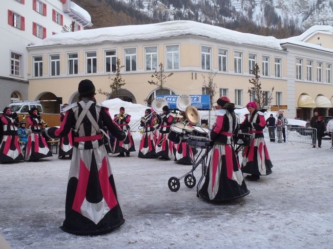 LeukerbadのFasnacht /カーニバル