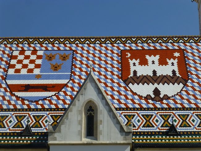 ずっと行きたいと思ってたスロベニアとクロアチア、青い海とオレンジの屋根瓦、<br />憧れです。<br /><br />８日目、いよいよ帰国の日になりました。午前中、最後の観光でザグレブ市内を<br />徒歩観光します。<br /><br />*旅程  2014 5.14〜22*<br />１日目　関空発→ドーハ<br />２日目　ドーハ→ブタペスト経由ザグレブ<br />　　　　バスにてリュブリャナ<br />３日目　ブレッド湖　ボストイナ<br />４日目　プーラ　ポレッチ<br />５日目　トロギール　スプリット　<br />６日目　ドブロヴニク<br />７日目　プリトヴィッチェ<br />８日目　ザグレブ発→ブタペスト経由ドーハ<br />９日目　関空着