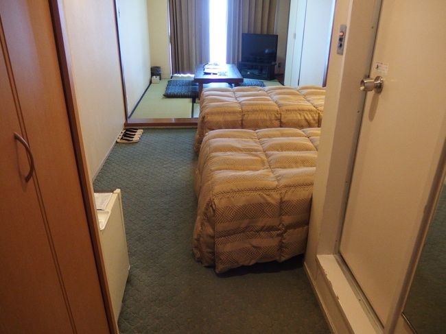 ７月２１日〜７月２２日、リゾーピア熱海スタンダードルームに宿泊しました。今回は、５人部屋に何と私１人です。図々しい限りでした。