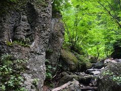 戸隠修験道“謎の磨崖仏”に爽やかな冷風・・・