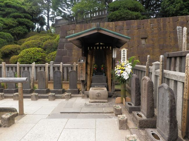 品川宿と赤穂浪士が眠る泉岳寺に行きました。<br /><br />---------------------------------------------------------------<br />スケジュール<br /><br />7月14日 自宅−品川駅ー北品川駅 北品川観光 新馬場−泉岳寺駅 <br /> 泉岳寺観光 泉岳寺駅−(どこか寄り道)−自宅