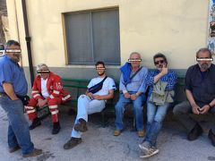 【２６】【ロッカルベーニャ】1人旅、イタリア縦断２ヵ月半。語学力初級の還暦オバタリアン。男の井戸端会議がここでも。