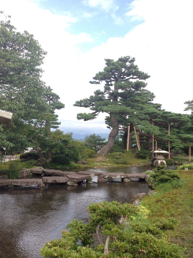 美味しいお鮨が食べたい！<br />と金沢に。<br />兼六園と鮨を満喫した後は<br />1人旅。<br />能登半島と福井の東尋坊へ<br />