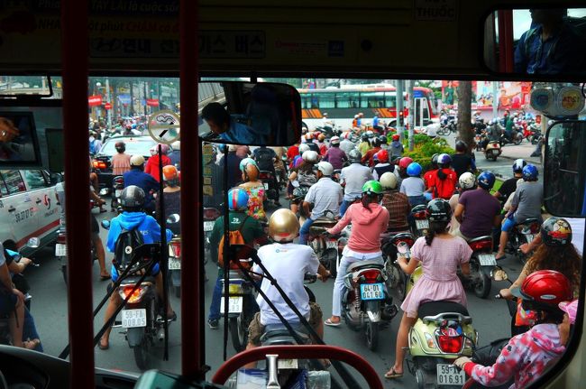 昨年のホーチミンは１日だけの滞在だったので<br /><br />今年はゆっくり街めぐりをしようとホーチミン滞在の旅に行って来ました。<br /><br />旅行のテーマは雑貨とグルメ。<br /><br />４日間の滞在中にどれだけ食べられるのか？<br /><br />相変わらずの食べつくしの旅です。<br /><br />ぼったくりやしつこい客引きがあるのかと身構えながら行きましたがそんな事もなく<br /><br />楽しい旅になりました。<br /><br />その３は滞在３日目です。