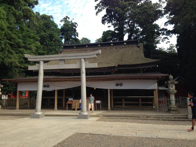 鹿島神宮を初めて参拝しました。<br />まったく地図を見ずに入ってしまい、ドジを踏んでしまいました…