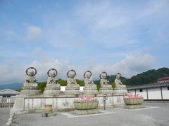 函館の市場でセリ見物と朝御飯　その後船で大間へ・バスで恐山の宿坊へ　そしてあちらこちらで温泉三昧