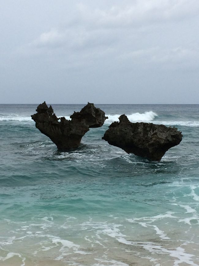 家族旅行で沖縄に行ってきました。那覇と本島北部を中心に楽しんできました〜（＾＾）<br />台風にも見舞われましたが、それのおかげでビーチ以外でも遊べてよかったです。