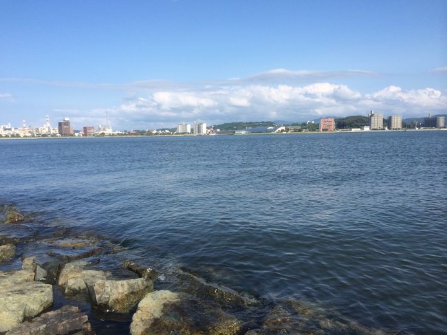 夏休みに車で鳥取、島根、京都を旅行しました。<br /><br />夕方頃に宍道湖に到着。<br />玉造温泉に宿泊しました。<br />温泉街で夏祭りをやっていて、夜街歩きをして楽しみました。<br /><br /><br />--------------------------------------------------------------------<br />１日目<br />宍道湖〜玉造温泉泊<br /><br />２日目<br />玉造温泉〜出雲大社〜松江城〜江島大橋〜水木しげるロード〜鳥取温泉泊<br /><br />３日目<br />鳥取温泉〜鳥取砂丘〜京都鵜飼〜京都嵐山泊<br /><br />４日目<br />京都嵐山から帰路<br />-------------------------------------------------------------------