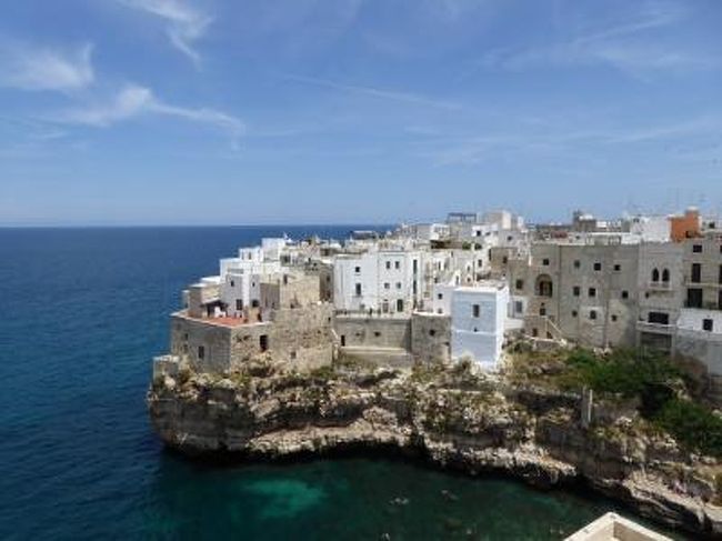 真夏の優雅な南イタリア旅行　Napoli×Puglia♪　Ｖｏｌ６８（第６日目昼）　☆ポリニャーノ・ア・マーレ（Polignano a Mare）：「Hotel Covo dei Saraceni」の屋上から絶景を楽しむ♪