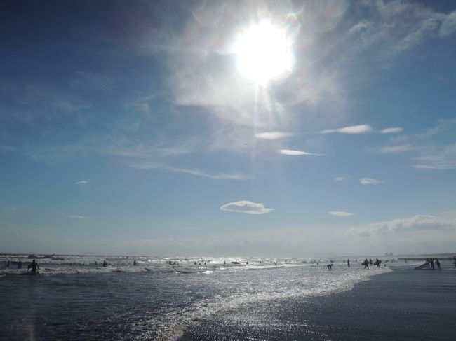 大好きな湘南の海<br /><br />小田急・鵠沼海岸駅、夏の玄関口だよ〜<br /><br />海へ<br /><br />あ〜いいな<br /><br />去り行く夏の一日・・・<br />