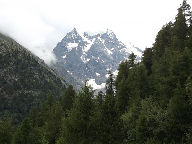 2014年　スイス旅行　５日目ガンディック小屋　６日目アローラから眺めるモンコロン