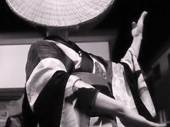 ７００年も続く・・・かがり火に浮かび上がる、妖美な盆踊り　～秋田県羽後町　西馬音内（にしもない）盆踊り～　