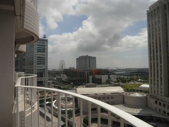 4年連続の夏のお台場。<br />今年の宿泊は日航東京。昨年は華火大会のために予約が取れず、グランパシフィック ル ダイバに宿泊したが(これが予想以上に居心地が良かった)今年は早めに予約した。<br /><br />2,3年前の宿泊と比較して、かなりホスピタリティが良くなってきているなという感じがした。
