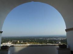 真夏の優雅な南イタリア旅行　Napoli×Puglia♪　Ｖｏｌ１２２（第９日目朝）　☆オストゥーニ（Ostuni)：「La Sommita Relais」のホテル内を探検♪