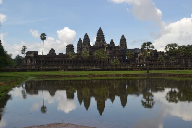 ７月13日（日）<br />今日は、カンボジアのアンコールワット周辺の観光です。