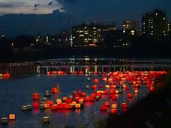 夏の終わりの風物詩　～広瀬川灯ろう流し　２０１４～