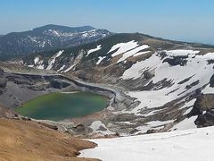 蔵王　刈田岳から熊野岳へ青空と残雪のお手軽ハイク