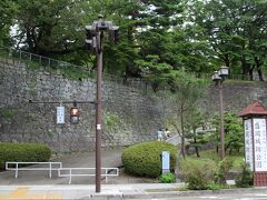 重厚な石垣が残る盛岡城登城