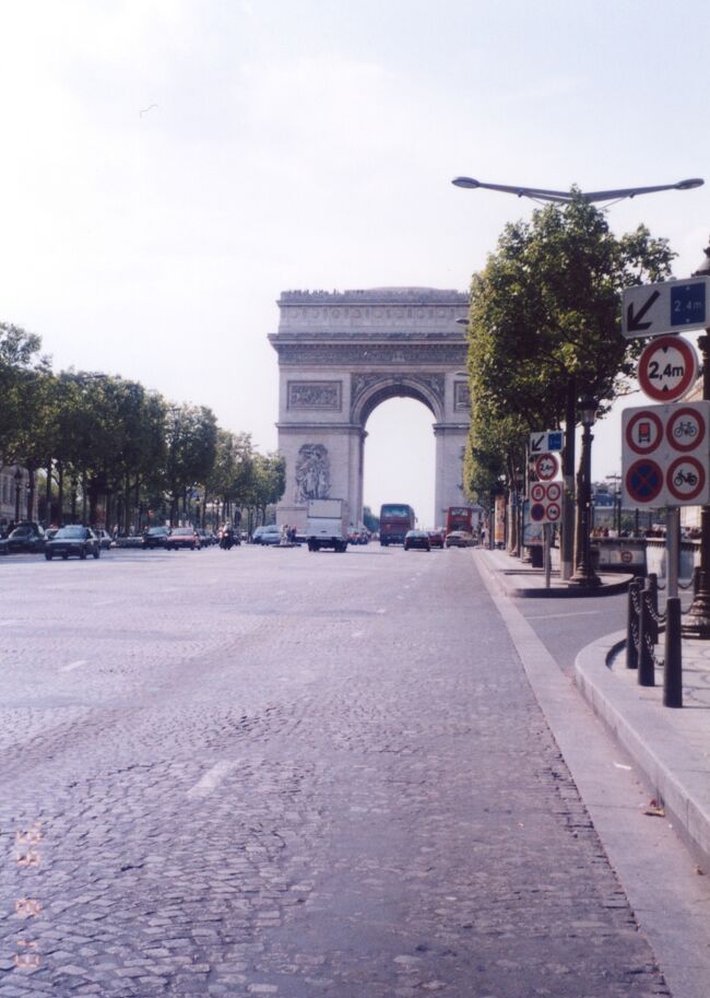 1944年８月19～26日　「パリは燃えているか」（砂布巾のＬＷ　第７章３）＋パリの街並み