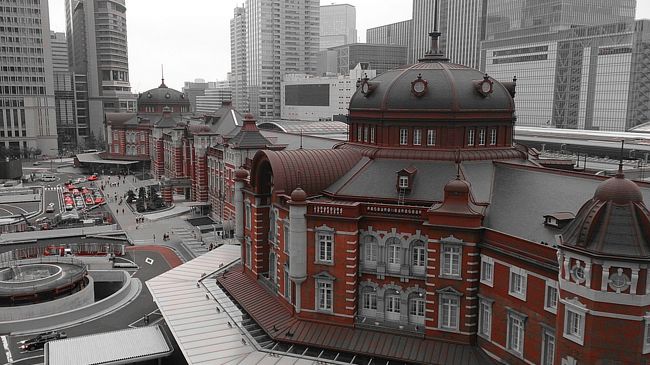 朝っぱらから皇居＆東京駅周辺をウロウロして来ました。