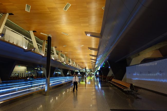 ドーハの空港がいつの間にか変わってた（ハマド国際空港）2014
