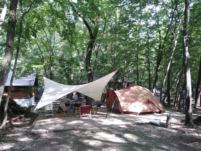 夏休み最後の週末。<br />暑さをしのぐ為、日光にキャンプに行ってきました。<br />今回利用した「日光だいや川公園キャンプ場」は公共経営のため、観光地ありながら設備が充実して利用価格が安めという美味しいキャンプ場（笑）<br />一泊なのでアチコチ観光はしませんでしたが、美味しいものを沢山食べて大満足の家族旅行でした。