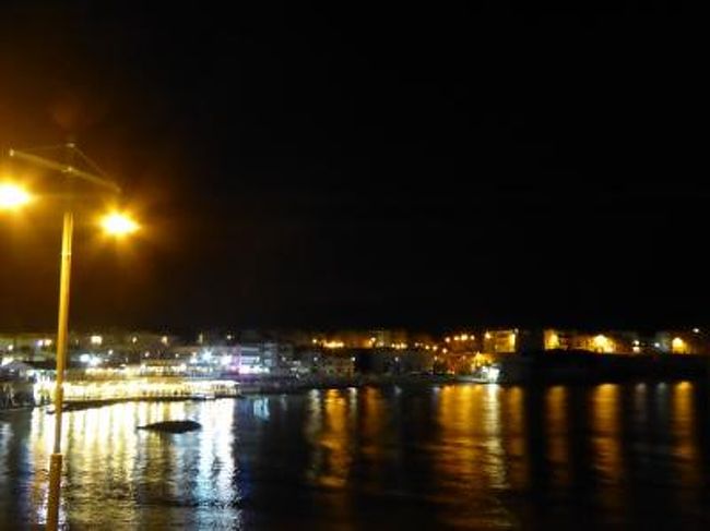 真夏の優雅な南イタリア旅行　Napoli×Puglia♪　Ｖｏｌ２７７（第１４日目夜）　☆オートラント（Otranto)：夜の旧市街から煌めく海を眺めて♪