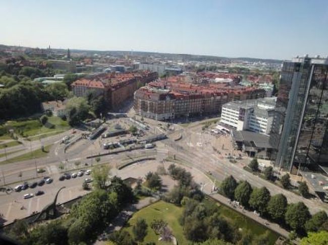 学生の時から10年近く憧れていたスウェーデンへ、昨年の秋友達と初めて訪れました。その半年後、早くも2度目の旅行、しかも一人旅を実現することができました。海外一人旅は、2010年のイギリスに続き2度目ということもあってか、気持ちに余裕を持って旅行を楽しむことができました。<br />航空券とホテルはＪＴＢのサイトを通じてそれぞれ予約、マルメからヨーテボリへの列車は、スウェーデン国鉄のサイトでチケットを購入しました。今まで海外は航空券とホテルのパックを利用していたため、私にとっては結構な冒険でした。<br />旅行中いろんな人に親切にしてもらいました。