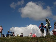 大展望の効く信州百名山の守屋山に登る