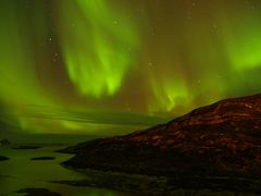 フィヨルドの街を散策　夜はオーロラ三昧