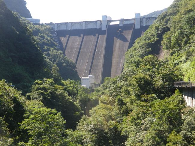 秩父鉄道浦山口駅から歩き始めました、最初に札所29番の「長泉院」へ、浦山口駅から諸の高札場跡、道しるべ石、芭蕉の句碑を見たり、遠くに見える浦山ダムを眺めたりしながら２０分位歩いて曹洞宗の寺院、笹戸山長泉院へ。<br /><br />長泉院からは札所３０番法雲寺へ向かいました、ちょっと歩いて、しだれ桜で有名な「清雲寺」へ、広い境内で休憩してから隣接してある「若獅子神社」にも寄って、武州中川駅前まで歩き、そばを通る国道１４０号線・彩甲斐街道を少し歩いて道の駅あらかわへ行きました。