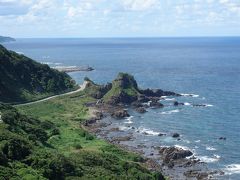 能登半島の北岸をドライブ。きれいな日本海を眺める。海の向こうには。。。。