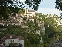France in 2013vol.1 ～「フランスの最も美しい村」のひとつ ロット川を眼下にたたずむサン・シル・ラポピー～