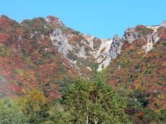 那須山頂付近の紅葉が見頃になりました～車の中からですがとても綺麗でしたよ。