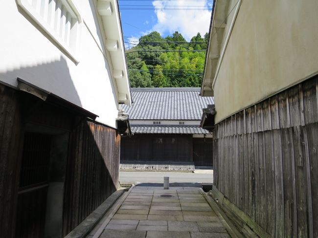 三連休の初日・中日が休みだった我が家。初日に家族で鈴鹿の遊園地に遊びに行った帰りのことです。明日は遊び疲れてクタクタの我が子と妻は家でボーっとしたいとのこと。自由時間をもらっていいかという交渉は簡単に許可され、日帰りで公共交通機関で出かけられる所に行ってきました。<br /><br />東の岐阜県、北の福井県、西の奈良県で悩んだ結果は?