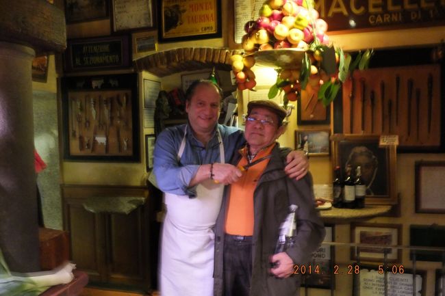Firenzeに食とワインは欠かせない<br /><br />オーナーシェフの特別の歓迎を受けた：表紙の写真<br /><br />何しろトスカーナの中心地だ、ワインと食の天国だ