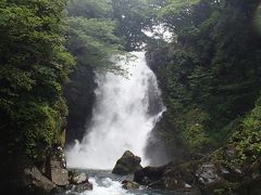 豪快！『奈曽の白滝』（秋田県にかほ市）◆2014年8月／山形・秋田・宮城の滝めぐり≪その４≫