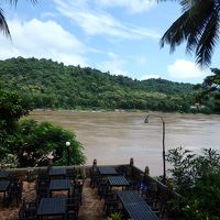 雨期のルアンプラパン　メコン川増水中