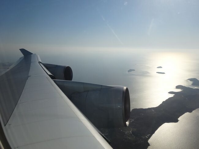 今次旅行はDLのスカイマイル特典航空券を利用し、シンガポールに赴いたのである。特段シンガポールが気に入ったという訳ではないが、いろいろと思案の結果そうなったのである。<br />成田からシンガポール間の必要マイル数は70,000マイル、空港税等は7,820円であった。<br /><br />◎往路：2014年10月7日　<br />　　　　　KE706（成田空港09：25⇒仁川空港11：50）<br />　　　　　KE643（仁川空港14：20⇒チャンギ空港19：30）<br /><br />◎復路：2014年10月10日<br />　　　　　KE642（チャンギ空港01：10⇒仁川空港08：25）<br />　　　　　KE703（仁川空港10：10⇒成田空港12：30）<br /><br />ということで大韓航空プレステージクラス（ビジネスクラス）成田～仁川～シンガポールの搭乗記である。