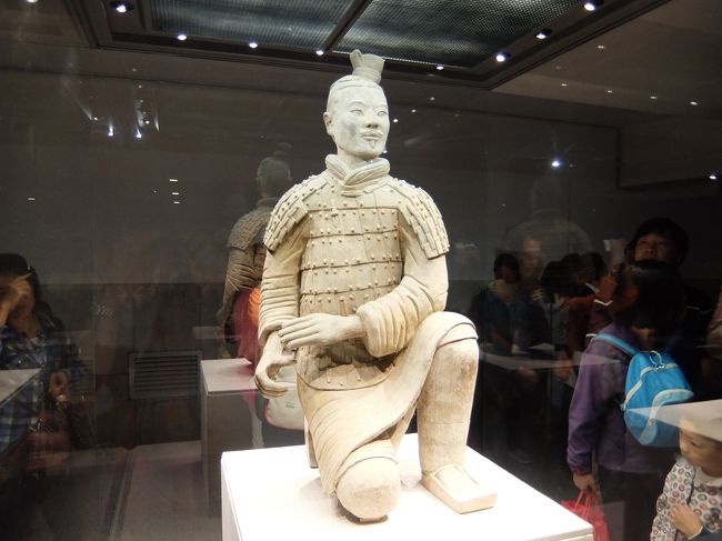 中部国際空港から桂林と西安に行ってきました。このページは秦始皇帝兵馬俑博物館2として「二号抗」「三号抗」の写真記録です。