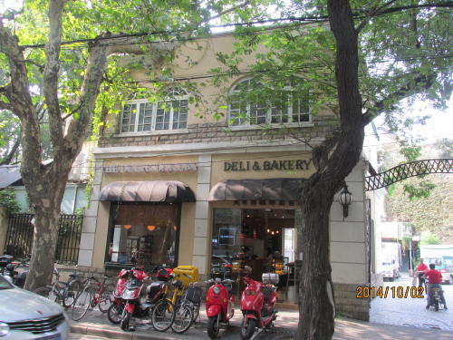 上海の汾陽路・貝可利珈琲面包店・安くて美味い