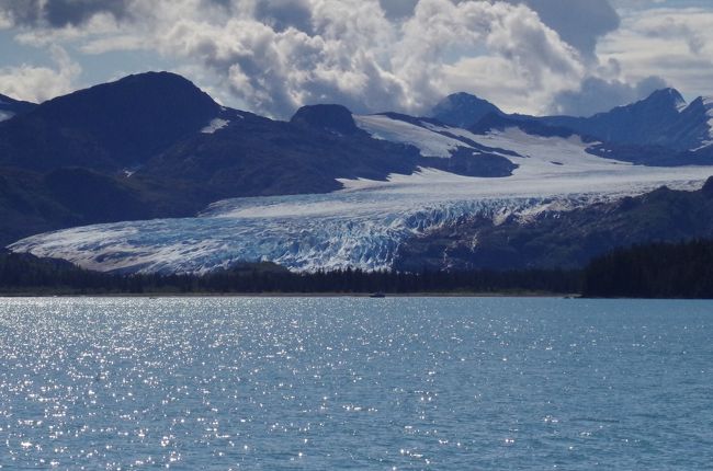 秋のアラスカにオーロラと大自然を求めて（プリンス・ウイリアム・サウンドの碧き氷河を見るの編）