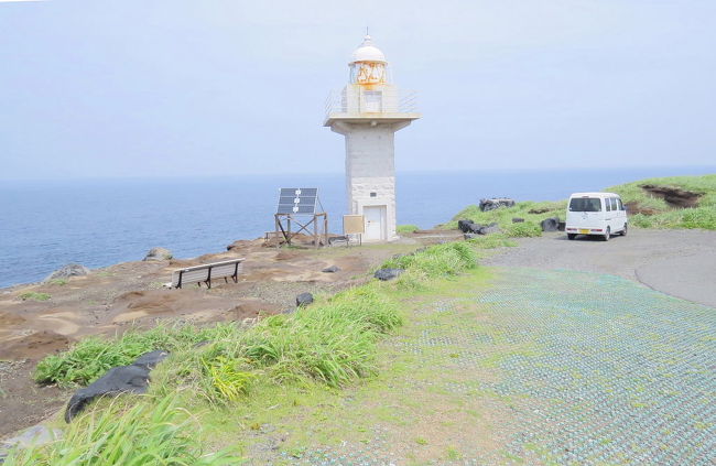 三宅島最終日のバードウォッチングです。<br />ウチヤマセンニュウの観察ポイントとして有名な伊豆岬に行って、バードウォッチングを楽しみました。<br /><br />表紙写真は、伊豆岬灯台です。<br /><br /><br />※ 2014.11.16 コメント修正