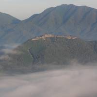 紅葉真っ盛りの大山登山と雲海に浮かぶ竹田城を立雲峡から眺める2泊3日の旅　<その2 竹田城編>