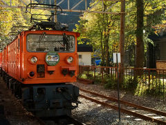 やっと乗れた！　紅葉の黒部渓谷トロッコ電車♪