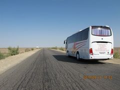 遥かなるウズベキスタンの旅（５）:キジルムク砂漠と夕暮れのヒヴァ編（観光５日目）
